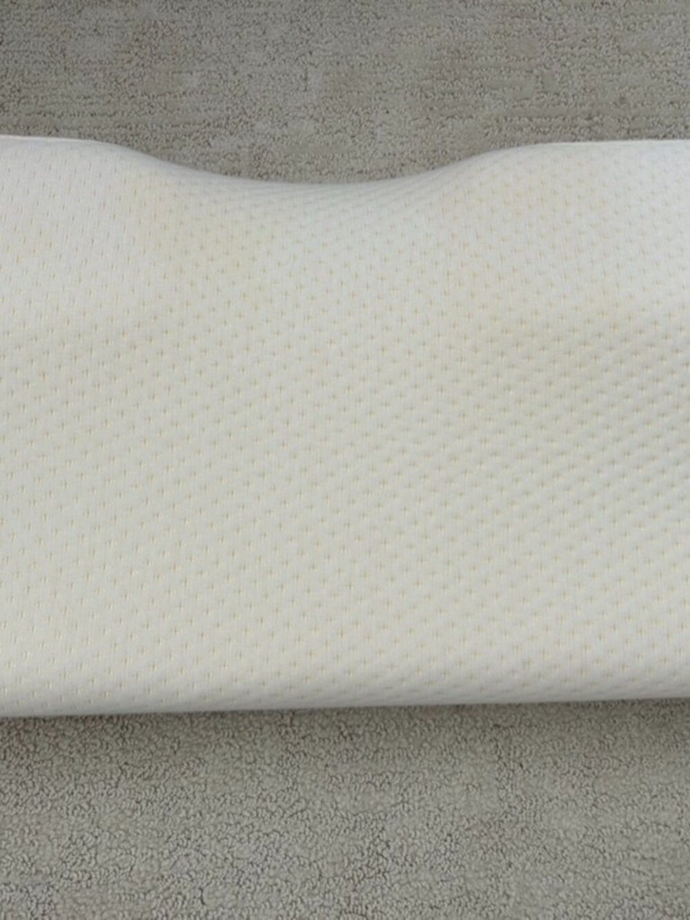 Neck foam pillow